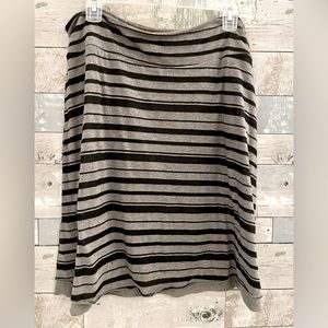 Reversible Skirt!  Black & Gray Strip on one side & Solid Gray on Reverse.